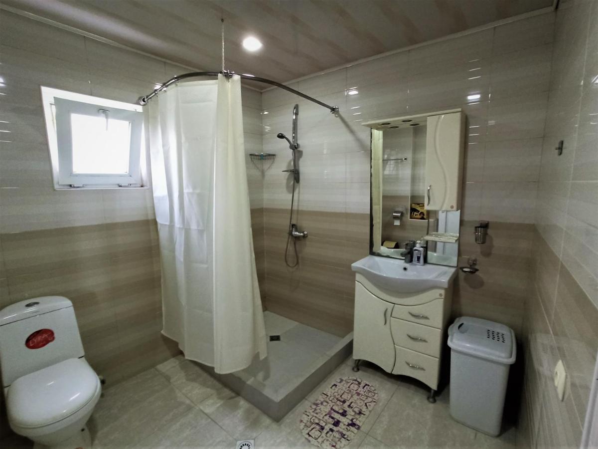 Guesthouse Lilia &Wine Celler Telavi Esterno foto