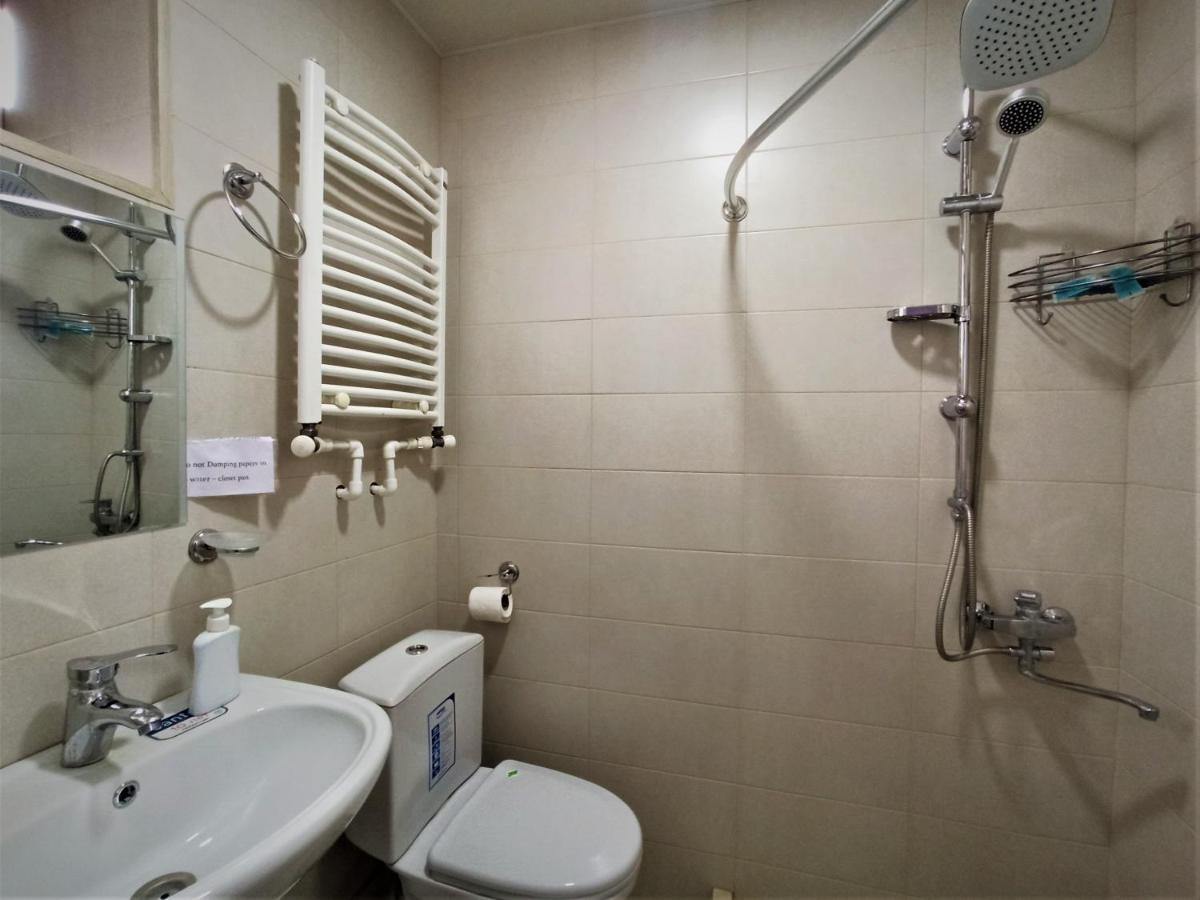Guesthouse Lilia &Wine Celler Telavi Esterno foto