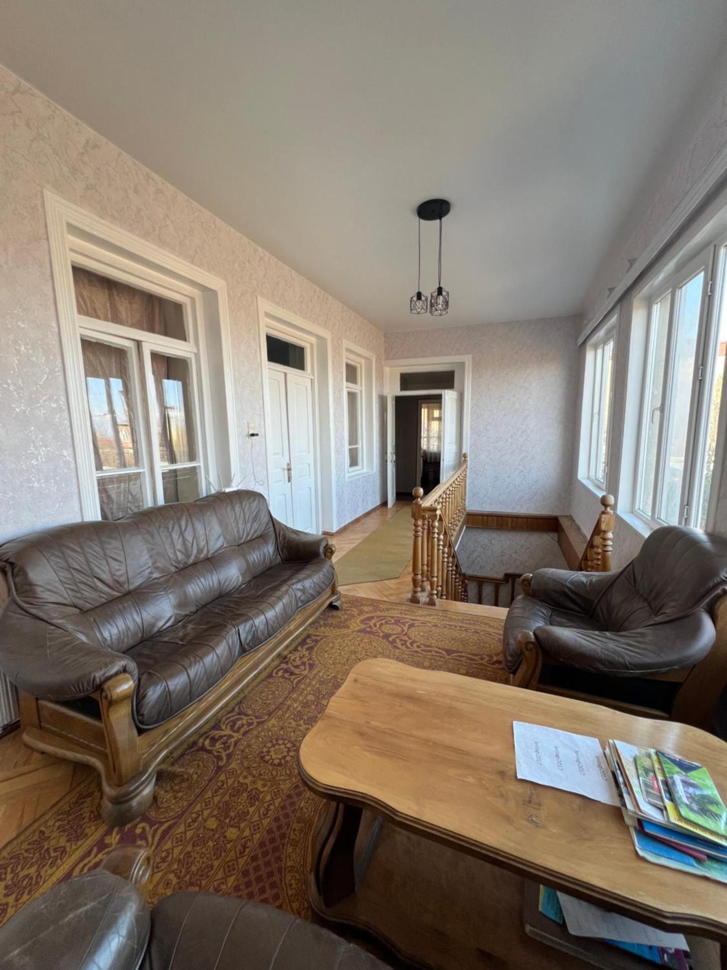 Guesthouse Lilia &Wine Celler Telavi Esterno foto