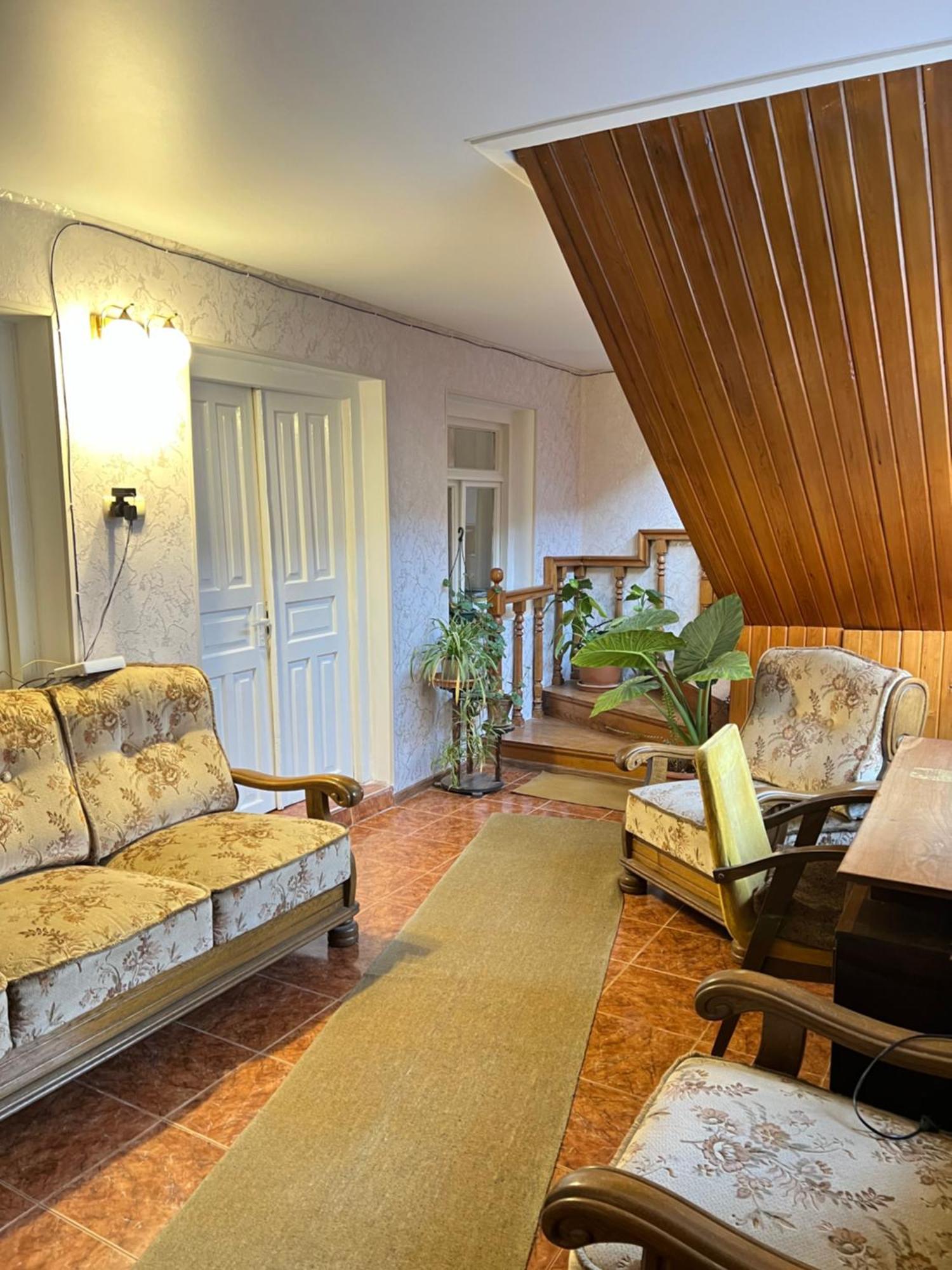 Guesthouse Lilia &Wine Celler Telavi Esterno foto